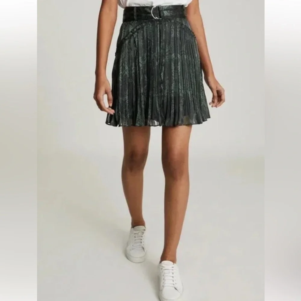 Reiss Snake Print Mini Skirt in green and black - Picture 4 of 15